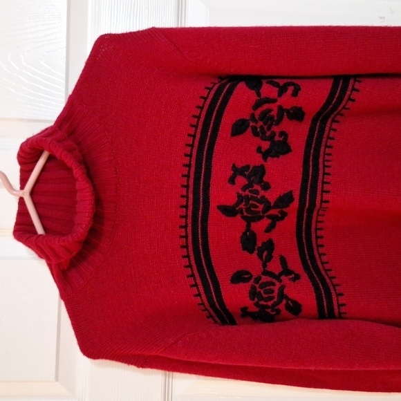 Vintage Evan Picone Red Turtleneck Black Roses Sz.L GUC - Picture 2 of 11